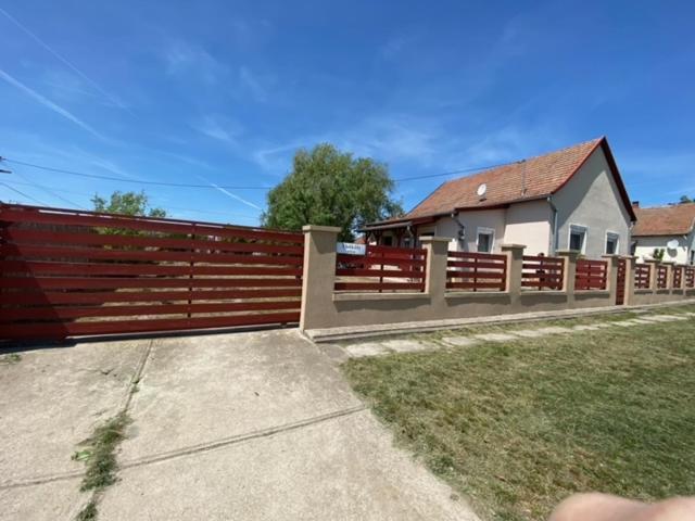 Ferienwohnung Magic Vendeghaz Abádszalók Exterior foto